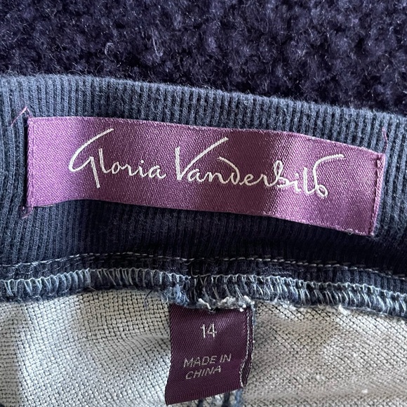 Women’s Gloria Vanderbilt Pull-On Capri Jeans, Sz 14 - Picture 3 of 3